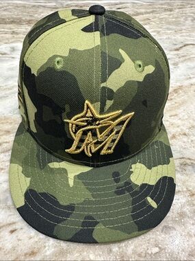Miami Marlins 2022 Armed Forces Day 59FIFTY Fitted Camo Hat